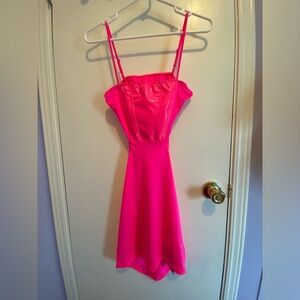 Hot pink mini dress!💗🩷